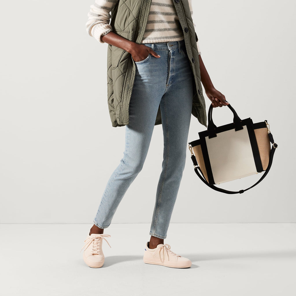 The Women's RS02 Sneaker