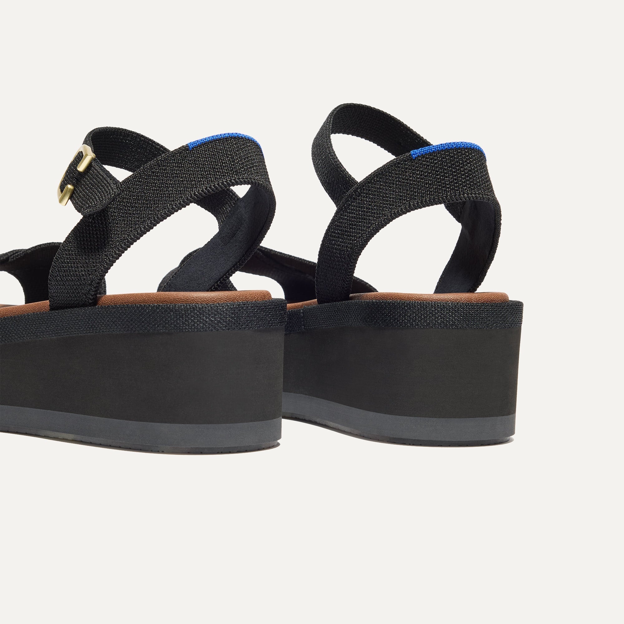 The Criss–Cross Lightweight Wedge Sandal - Black